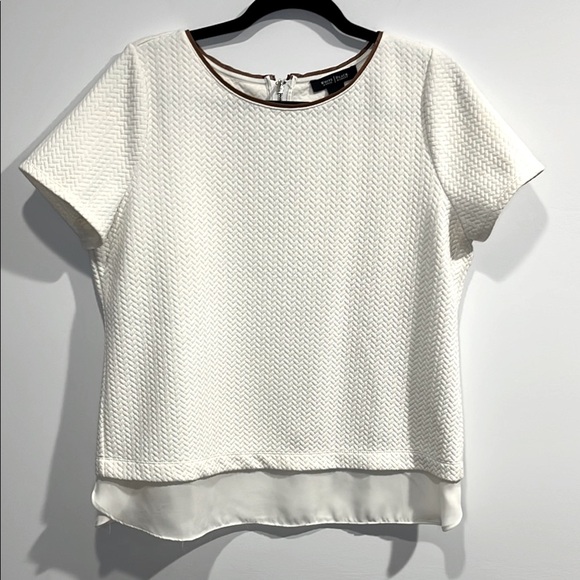 White House Black Market Tops - White House Black Market Cream textured blouse Top short sleeve size large
